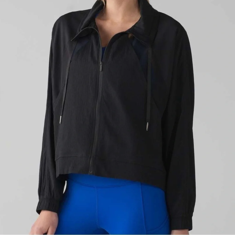 Lululemon In Depth Jacket Black Lace Cropped Size 10